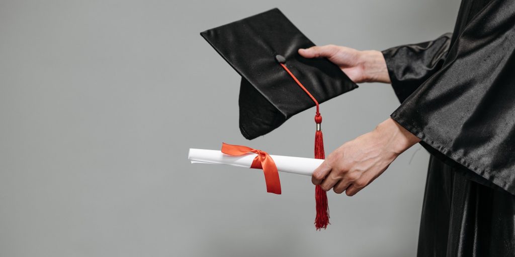 DONDE PUEDO CONSEGUIR UN TITULO FALSO UNIVERSITARIO